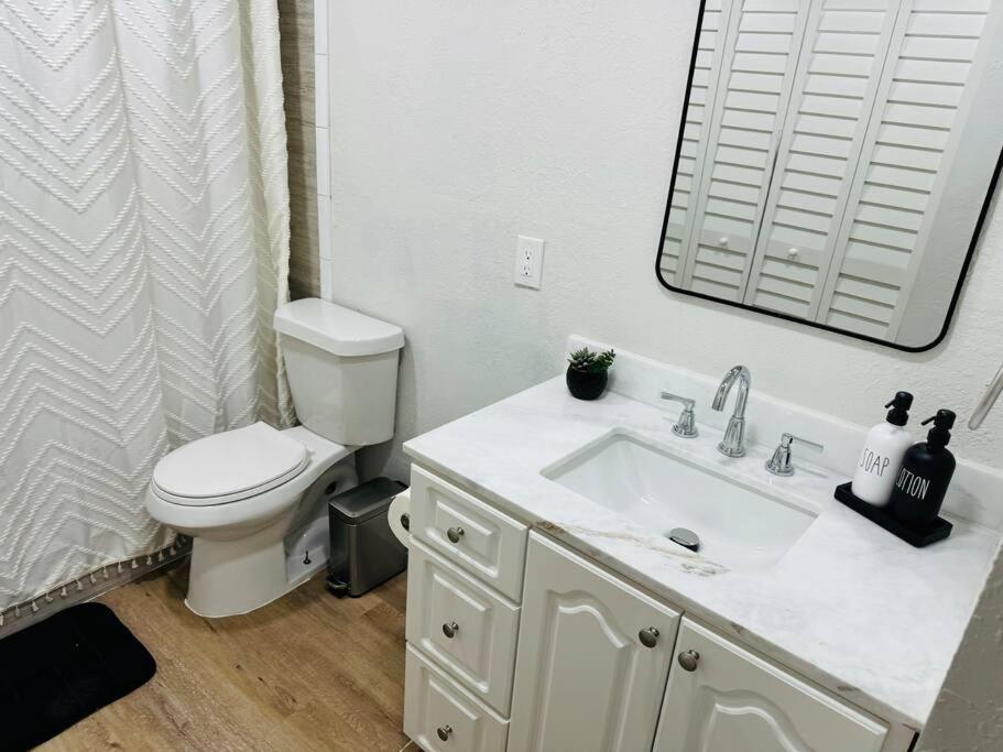 Miami Studio Near Airport/Beach Екстер'єр фото