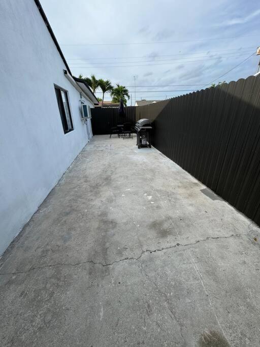 Miami Studio Near Airport/Beach Екстер'єр фото